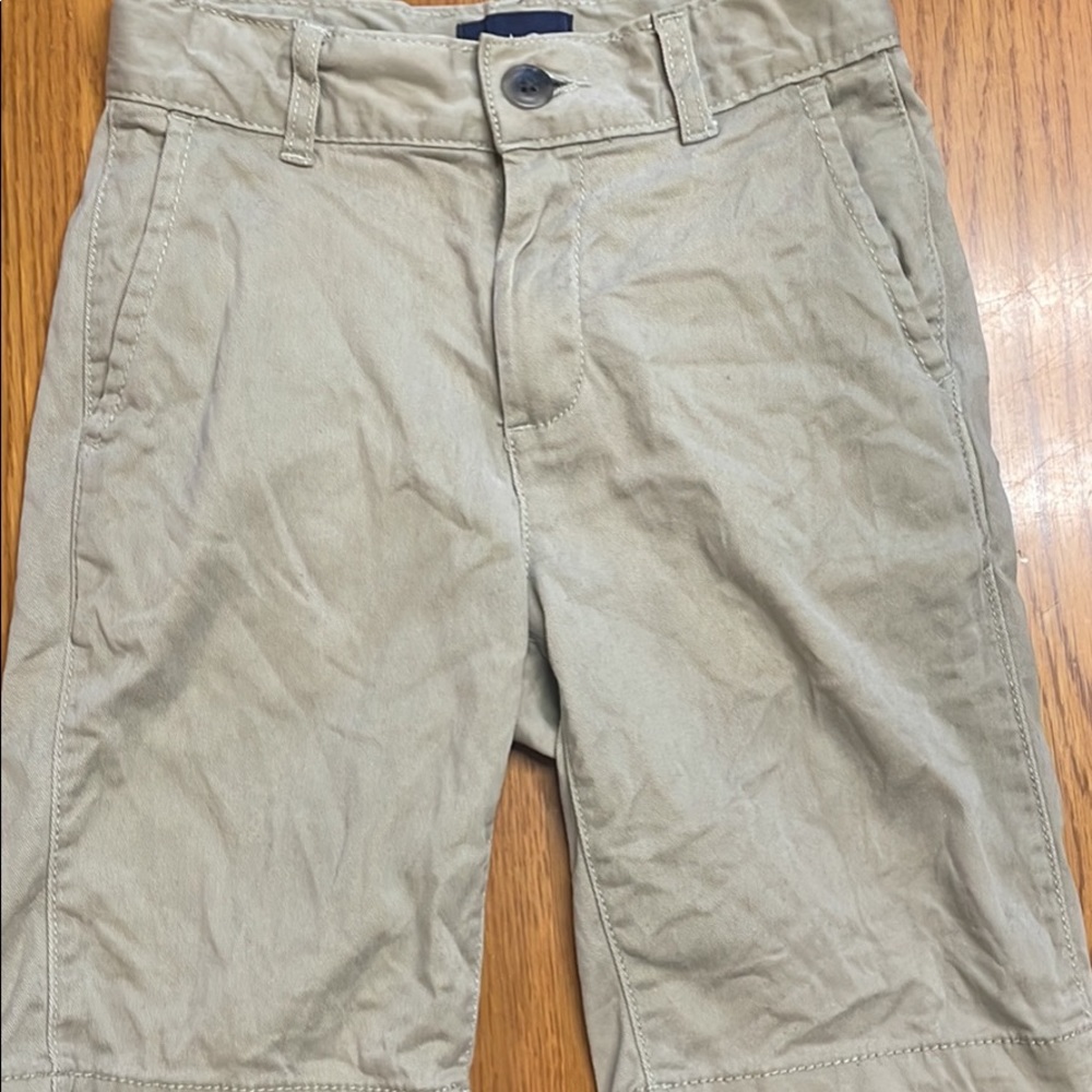 Boys 6 slim khaki shorts Children’s Place
